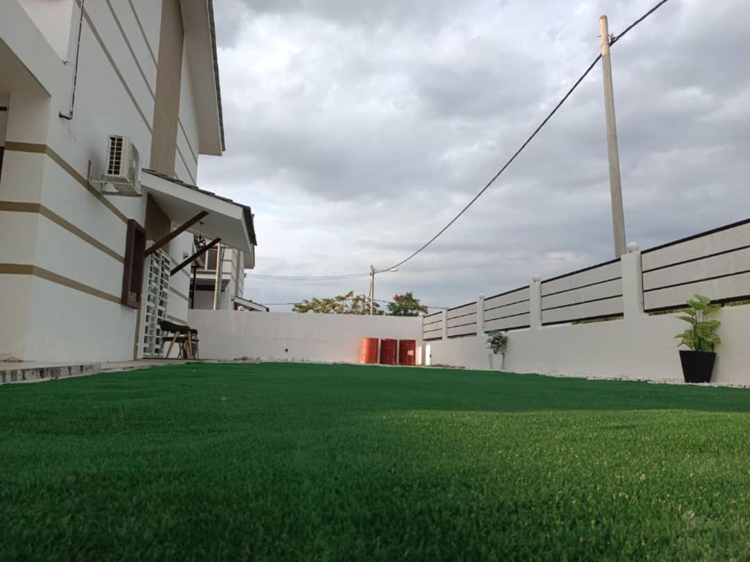 In Homestay Corner Batu Pahat Exterior foto