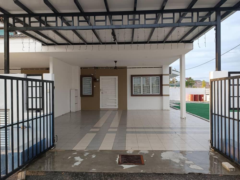 In Homestay Corner Batu Pahat Exterior foto